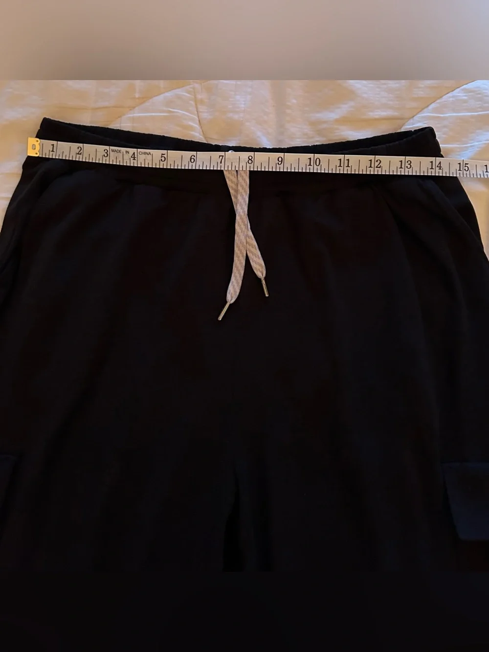 Vuori Black Cargo Jogger Pants with Drawstring - Picture 4 of 5